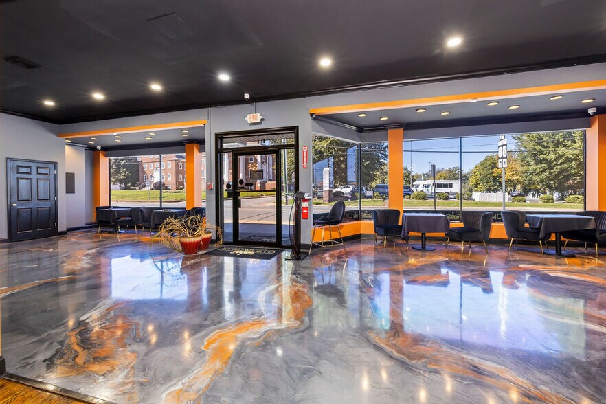 More Photos Of 3014 Memorial Ave, Lynchburg Restaurant For Sale