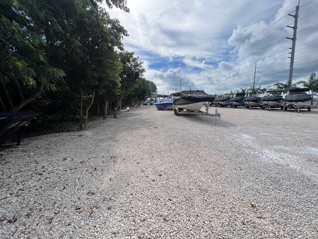 More Photos Of 106309 Overseas Hwy, Key Largo Auto Dealership For Lease