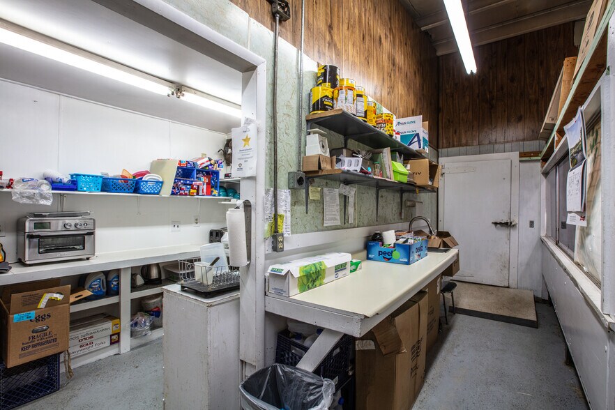 More Photos Of 118 4th ave, Clark Fork Supermarket For Sale