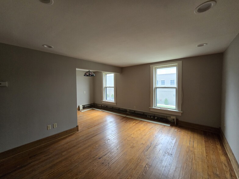 More Photos Of 813 W Berry St, Fort Wayne Apartments For Sale