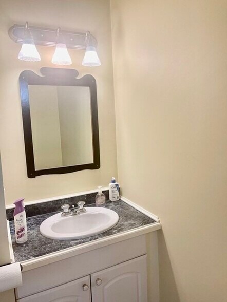 More Photos Of 150 8th St, New Bedford Loft Creative Space For Lease