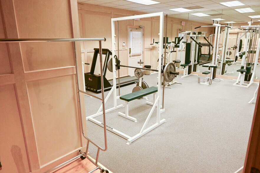 More Photos Of 109A Wholesale Ave NE, Huntsville Office For Sale