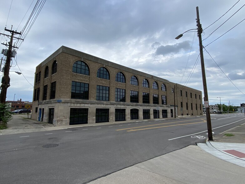 More Photos Of 50 S Broad St, Middletown Warehouse For Sale