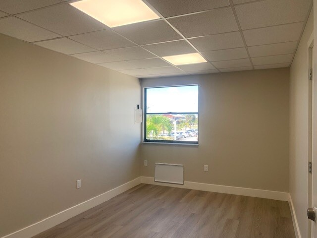 More Photos Of 3444 Marinatown Ln, North Fort Myers Unknown For Lease