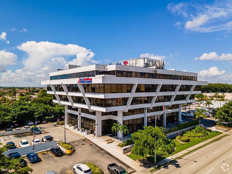 Primary Photo Of 900 W 49th St, Hialeah Medical For Lease