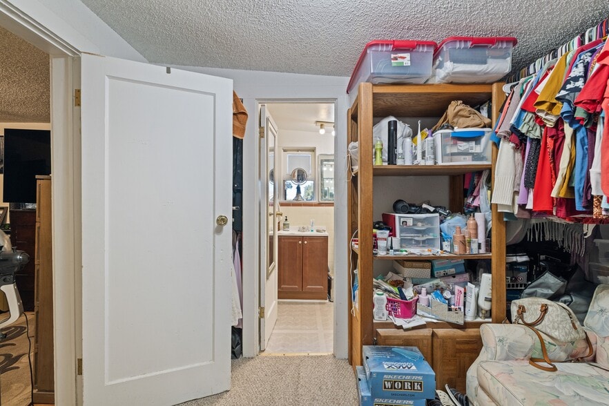 More Photos Of 2562 Alpine Blvd, Alpine Storefront Retail Residential For Sale