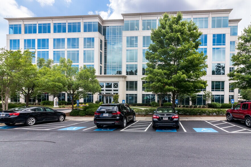 More Photos Of 11720 Amberpark Dr, Alpharetta Unknown For Lease