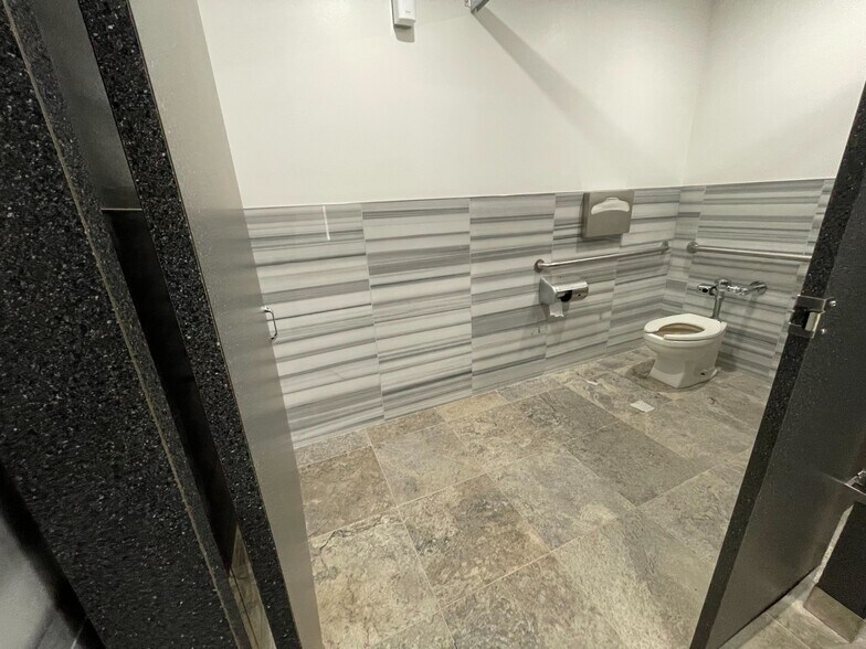 More Photos Of 171 S Anita Dr, Orange Medical For Lease