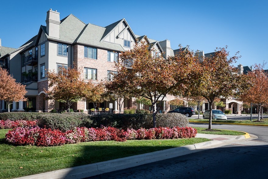 More Photos Of 10517-10583 Mission Rd, Leawood Storefront Retail Residential For Lease