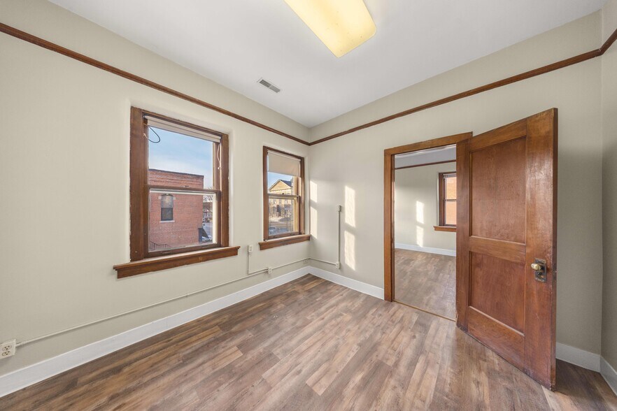 More Photos Of 101 E Jefferson St, Winterset Office For Sale