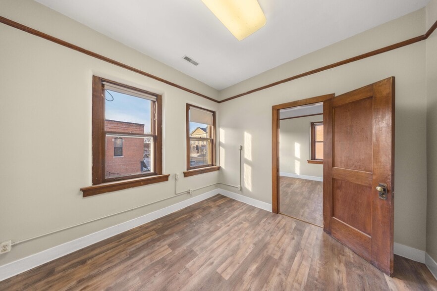 More Photos Of 101 E Jefferson St, Winterset Office For Sale