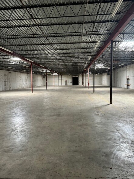 More Photos Of 1140 S Joplin Ave, Tulsa Manufacturing For Lease