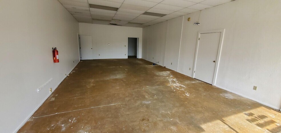 More Photos Of 163 W 11th St, Tracy Office For Lease