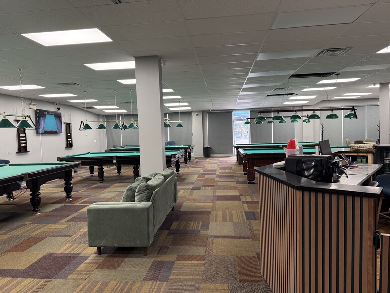 More Photos Of 7665-7667 N Milwaukee Ave, Niles Freestanding For Sale