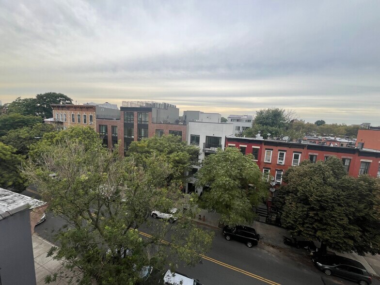 More Photos Of 670 Halsey St, Brooklyn Apartments For Sale