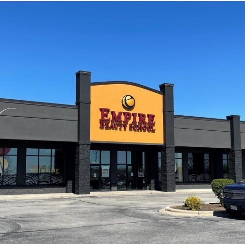 More Photos Of 940 Hansen Rd, Green Bay Storefront For Sale