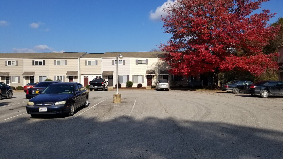 More Photos Of 156 Delmar Ln, Newport News Apartments For Sale