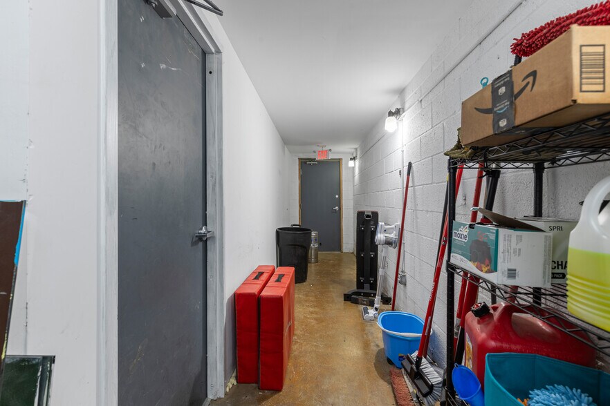 More Photos Of 2614 W Cary St, Richmond Freestanding For Sale