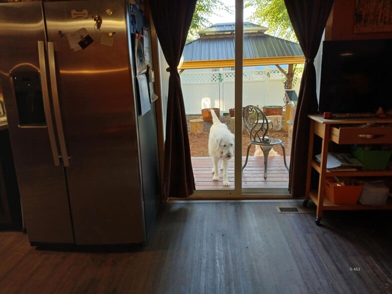 More Photos Of 1400 W 11th St, Alturas Specialty For Sale