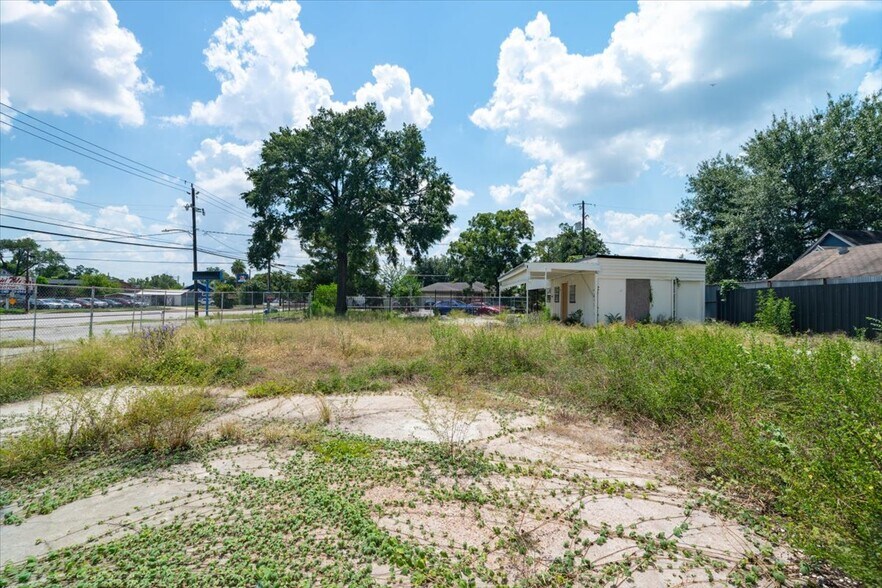 More Photos Of 741 McDaniel St, Houston Land For Sale
