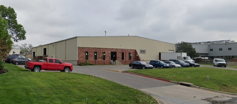 Primary Photo Of 14872 W 117th St, Olathe Warehouse For Lease