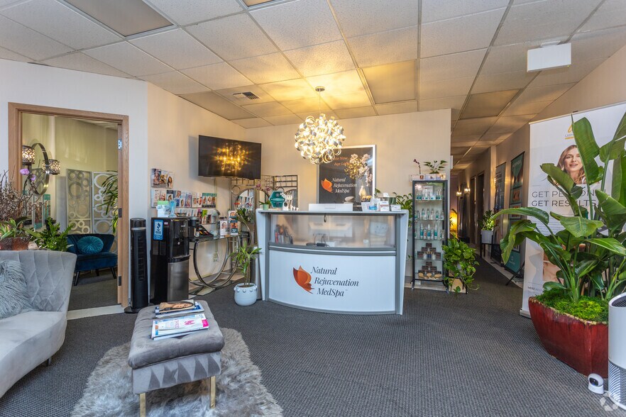 More Photos Of 2320 130th Ave NE, Bellevue Office For Lease