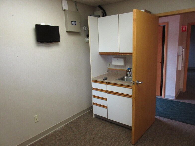 More Photos Of 1787 Wagner Ave, Muskegon Medical For Sale