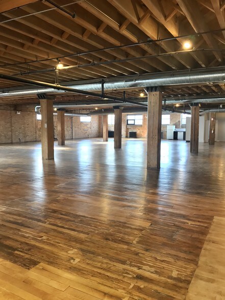 More Photos Of 1529 W Armitage Ave, Chicago Loft Creative Space For Sale