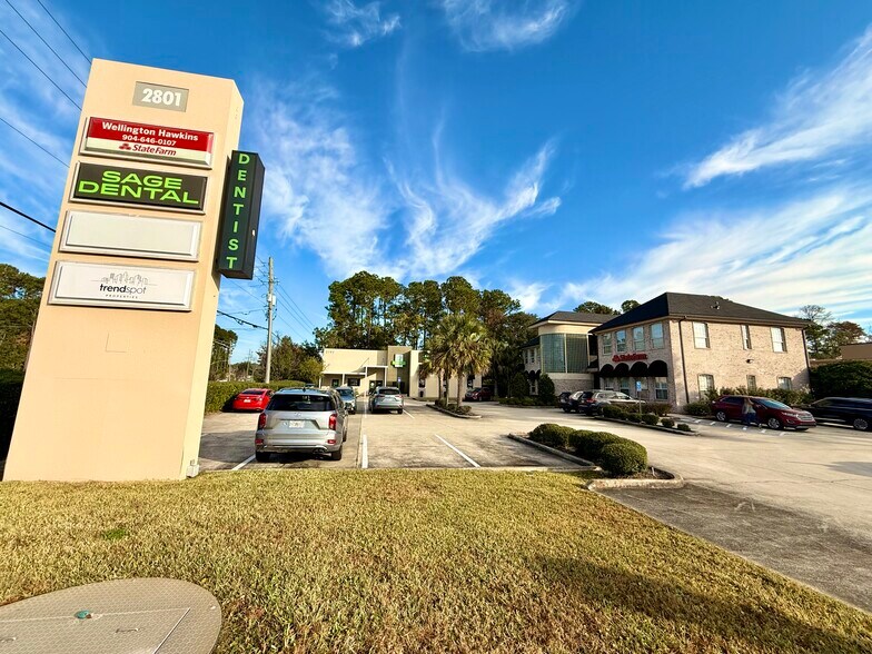 More Photos Of 2801 St Johns Bluff Rd, Jacksonville Medical For Lease