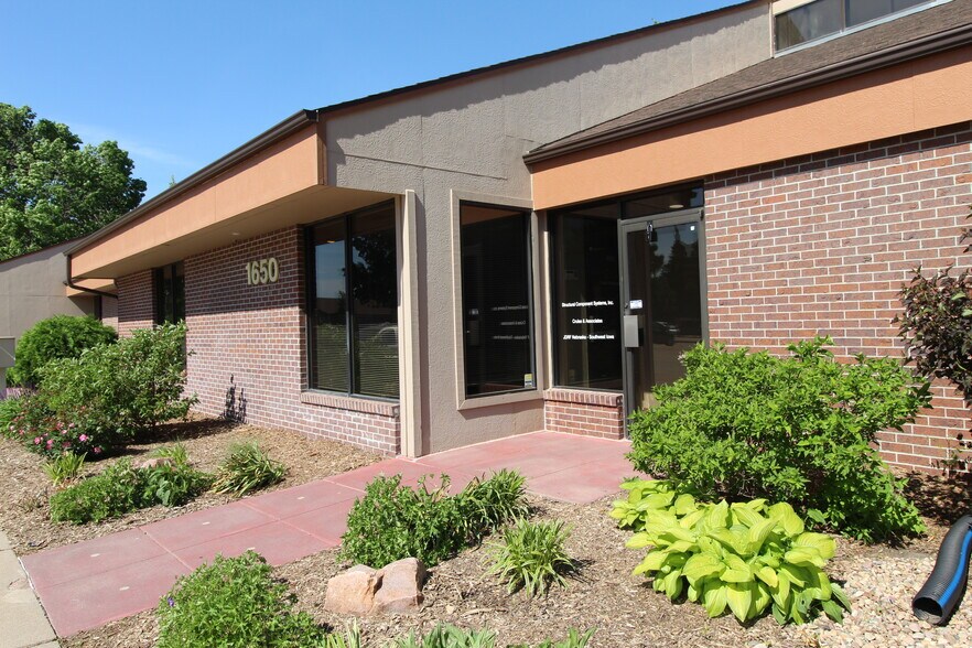 Primary Photo Of 1650 S 70th St, Lincoln Office For Lease