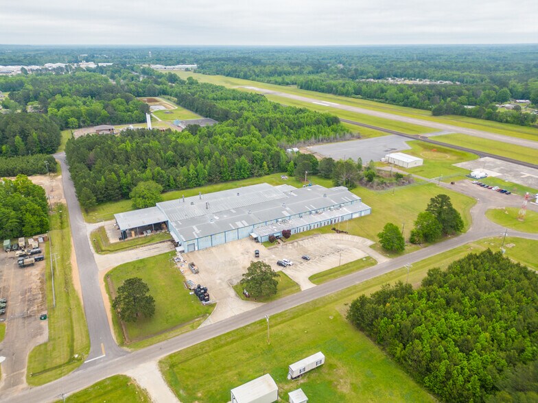 More Photos Of 221 Fabritek Dr, Columbus Manufacturing For Sale