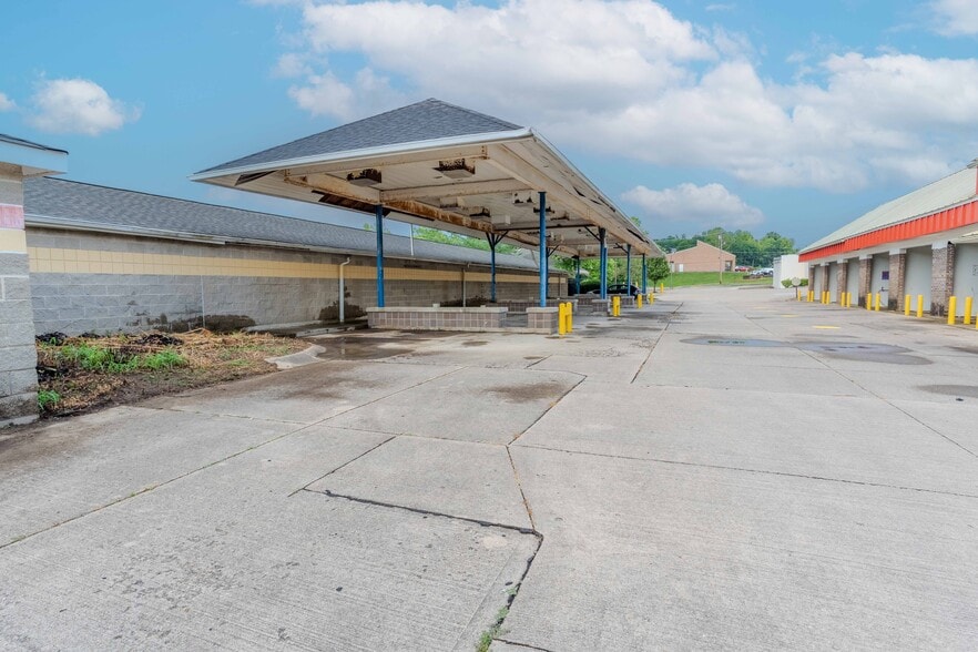 More Photos Of 1049 Main St, Milford Carwash For Sale