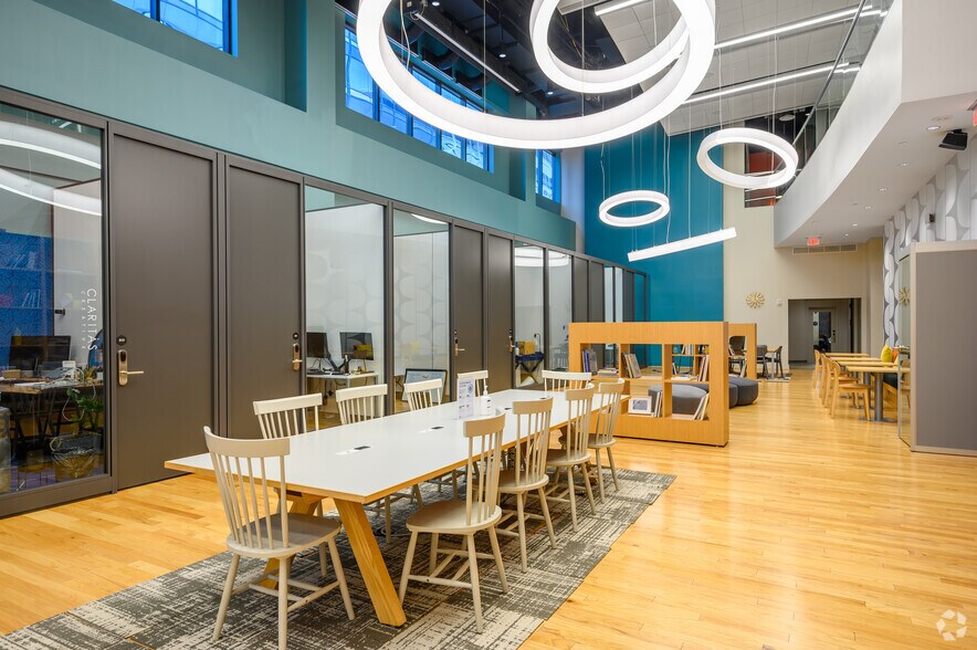 More Photos Of 1100 Wilson Blvd, Arlington Office For Lease