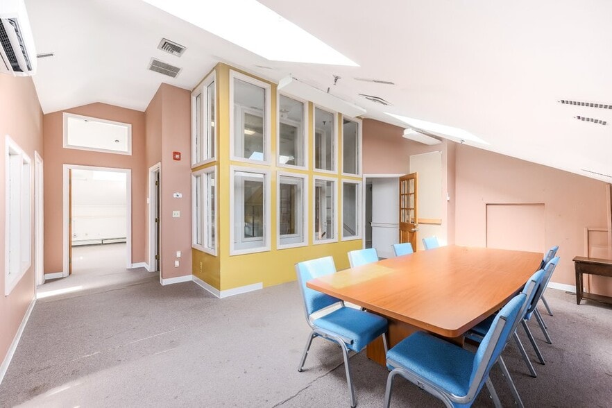 More Photos Of 86 Pleasant St, Marlborough Religious Facility For Sale