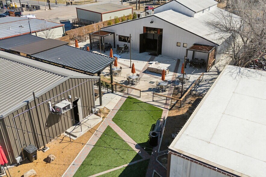 More Photos Of 132 Louisiana St, Celina Restaurant For Sale