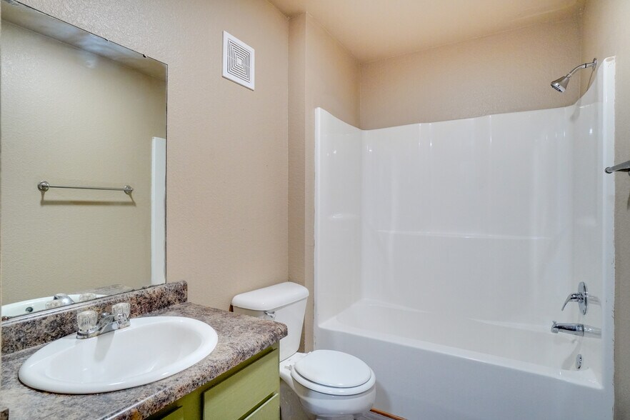 More Photos Of 1900 S Z St, Fort Smith Apartments For Sale