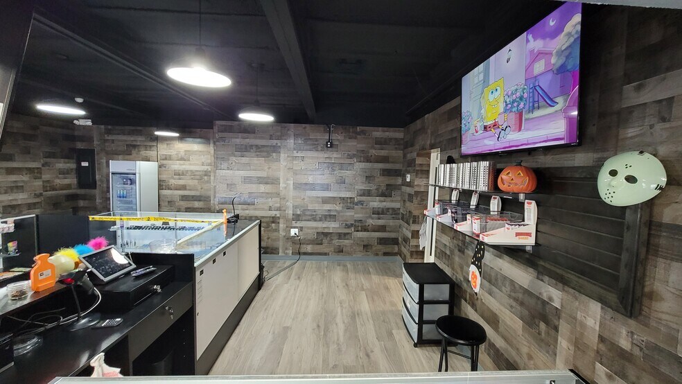 More Photos Of 2300 S Air Depot Blvd, Midwest City Freestanding For Lease