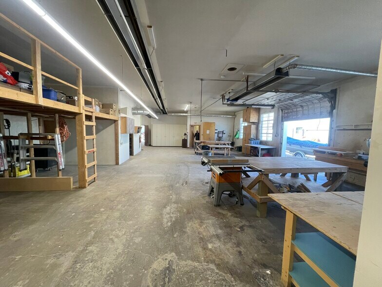 More Photos Of 12124 121A St NW, Edmonton Manufacturing For Sale