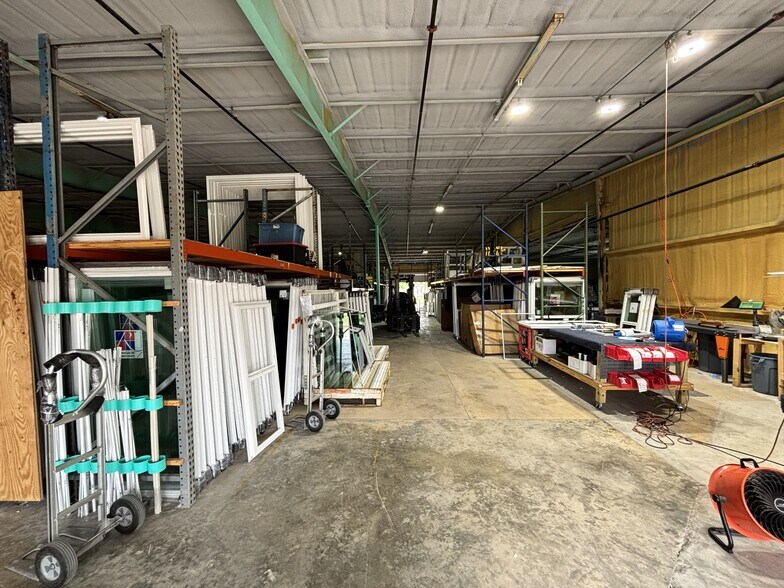 More Photos Of 1403 W Welch St, Taylor Warehouse For Sale