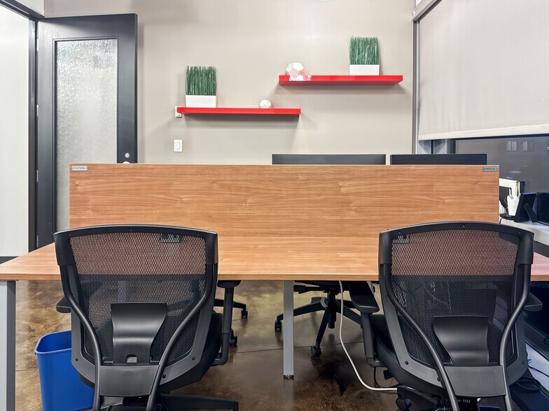 More Photos Of 15300 Croydon Dr, Surrey Coworking Space