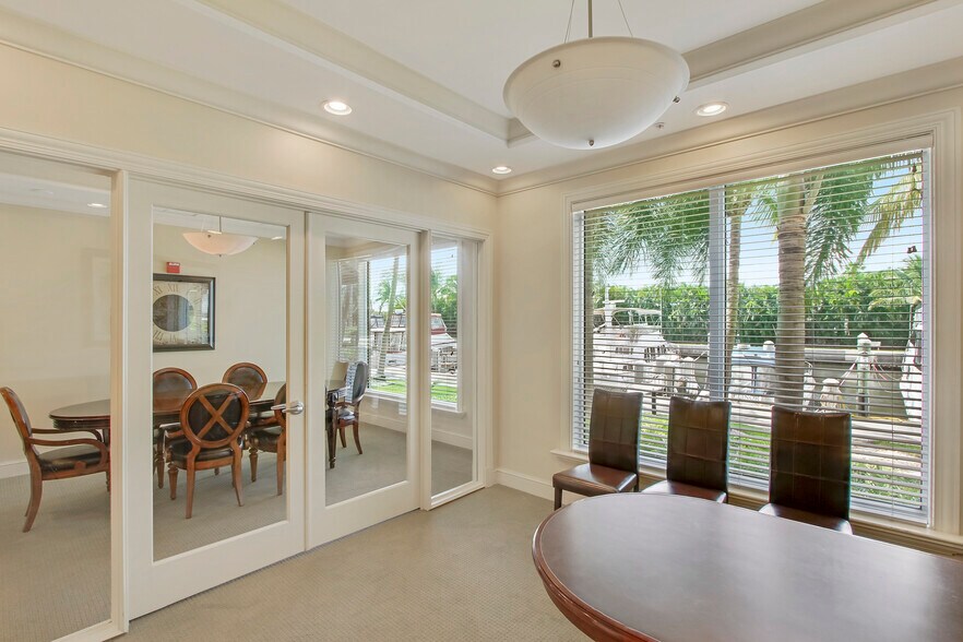 More Photos Of 802 E Windward Way, Lantana Apartments For Sale