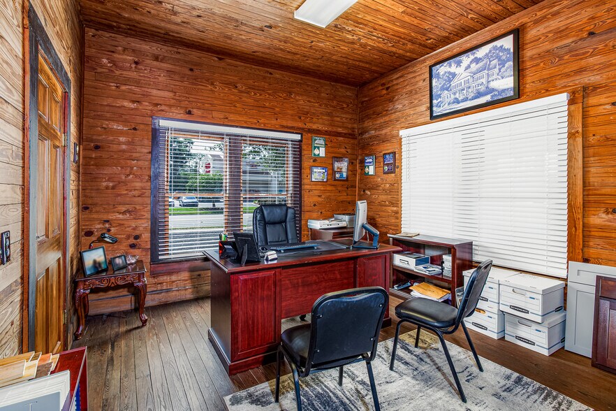 More Photos Of 69 W Macclenny Ave, Macclenny Office For Sale