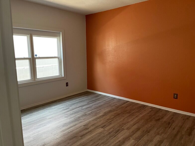 More Photos Of 4235 Central Ave, Saint Petersburg Loft Creative Space For Sale