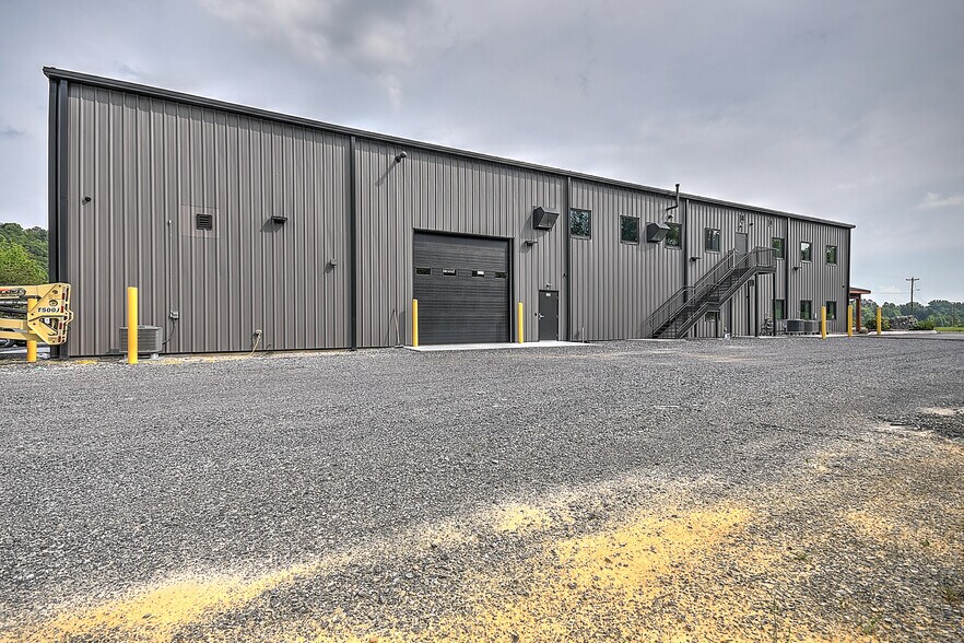 More Photos Of 915 Millennium Ct, Blountville Warehouse For Sale