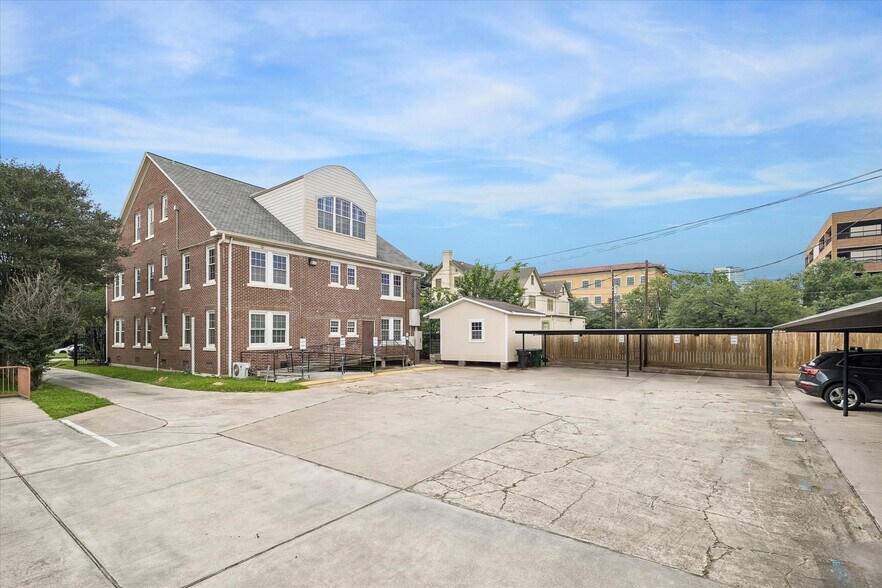 More Photos Of 4305 Yoakum Blvd, Houston Office For Sale