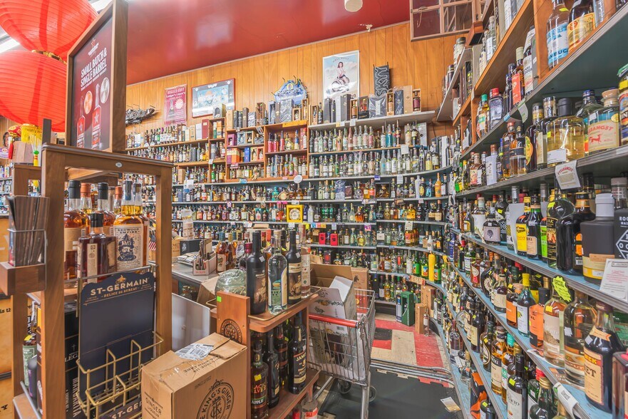 More Photos Of 1399 University Ave, Berkeley General Retail For Sale