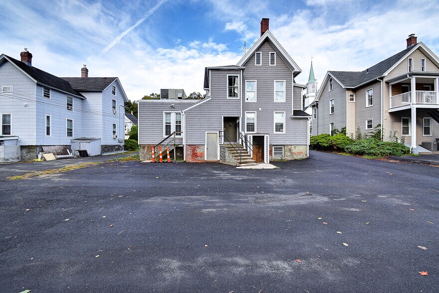 More Photos Of 201 Meadow St, Naugatuck Office For Sale