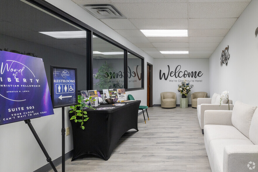 More Photos Of 200 Chisholm Pl, Plano Office For Lease