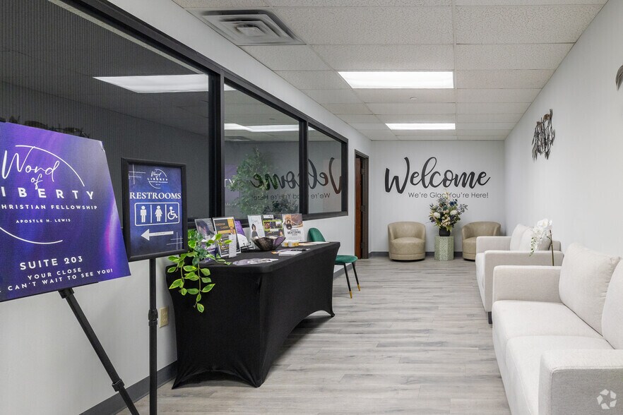 More Photos Of 200 Chisholm Pl, Plano Office For Lease