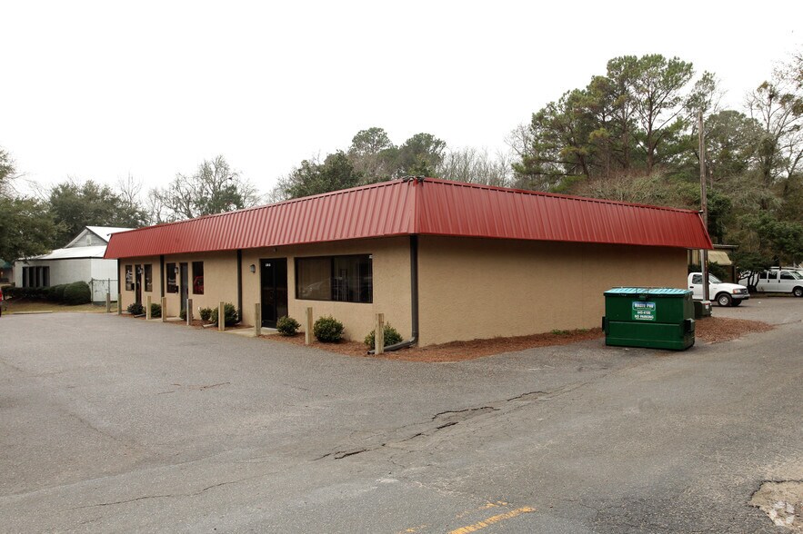More Photos Of 130 Mathews Dr, Hilton Head Island Office For Sale